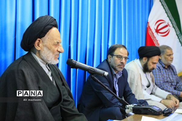 دیدار اعضای شورای عالی بسیج اساتید استان با نماینده ولی فقیه