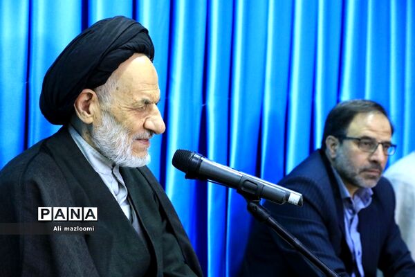 دیدار اعضای شورای عالی بسیج اساتید استان با نماینده ولی فقیه