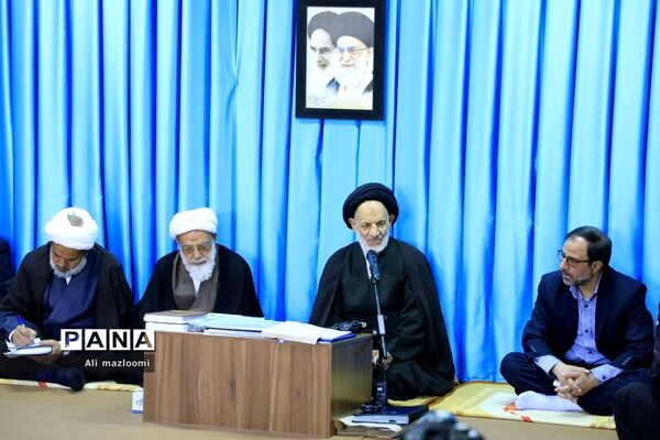 دیدار اعضای شورای عالی بسیج اساتید استان با نماینده ولی فقیه