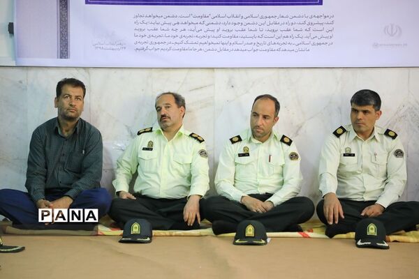 دیدار رئیس پلیس و پرسنل مواد مخدر استان با نماینده ولی فقیه در خراسان جنوبی