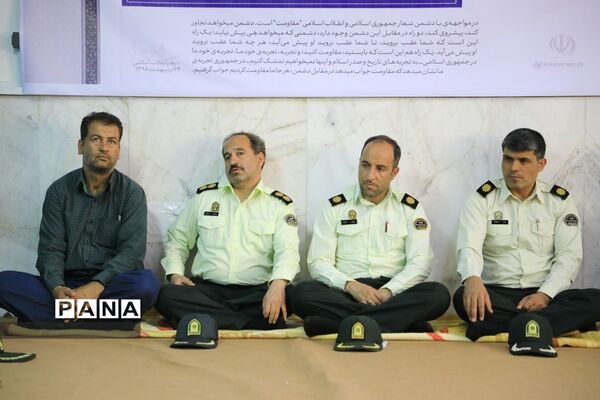 دیدار رئیس پلیس و پرسنل مواد مخدر استان با نماینده ولی فقیه در خراسان جنوبی
