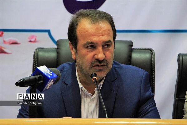 جلسه ستاد پشتیبانی سوادآموزی استان فارس با حضور رئیس نهضت سواد آموزی کشور