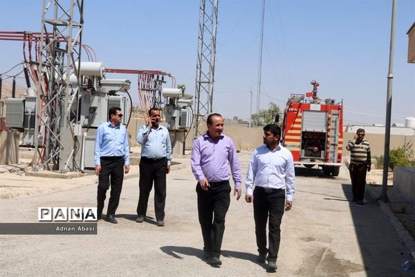 مهار آتش سوزی ایستگاه برق گله‌دار