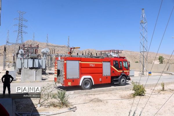 مهار آتش سوزی ایستگاه برق گله‌دار