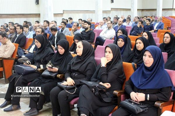 آیین تکریم و معارفه معاونان پشتیبانی و تربیت بدنی آموزش و پرورش آذربایجان غربی