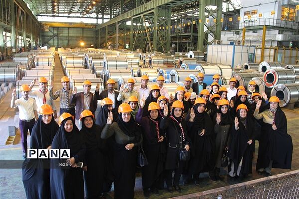 بازدید مربیان پیشتاز از فولاد مبارکه