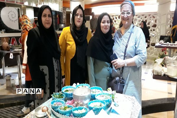 جشنواره غذای سنتی فرهنگیان استان زنجان