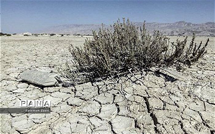 قطعی آب اهالی لامِرد به دلیل خشکسالی و خشکی چاه‌آبرسان