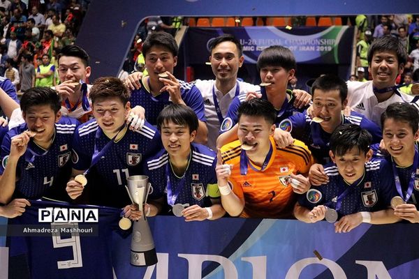 جشن اختتامیه فوتسال زیر 20 سال آسیا یا قهرمانی ژاپن