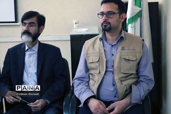 نشست اعضا هیات رئیسه نهمین دوره مجلس و شوراهای  دانش آموزی  خوزستان