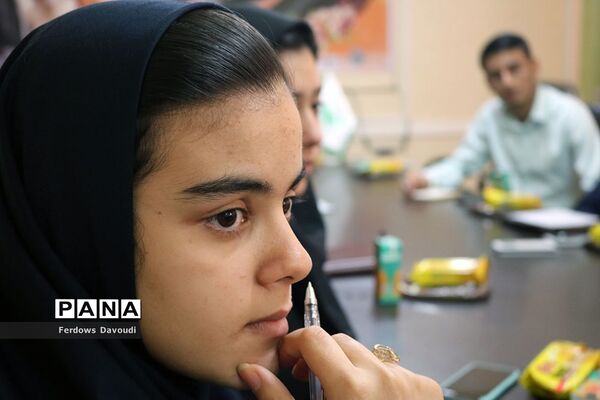 نشست اعضا هیات رئیسه نهمین دوره مجلس و شوراهای  دانش آموزی  خوزستان