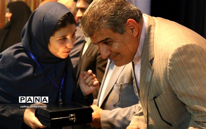 فولادوند: با همت دانش آموزان و اولیا می توان آسیب های اجتماعی را مدیریت کرد