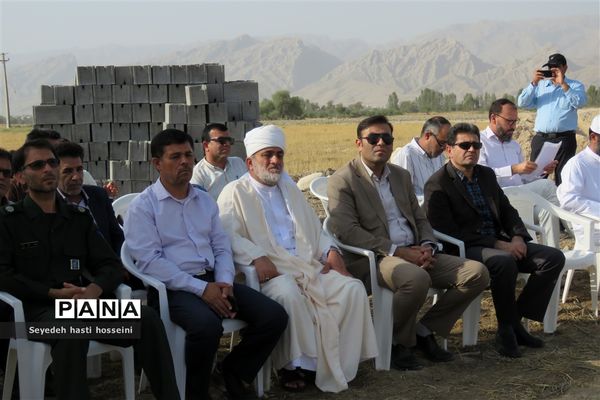 کلنگ‌زنی گلخانه ۱.۵ هکتاری با اعتبار ۳۶ میلیارد ریال در بخش گله‌دار