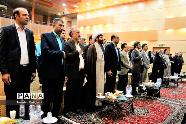تقدیر از برگزیدگان جشنواره استانی شعر غدیر
