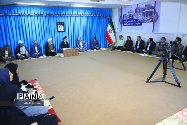 دیدار اعضای شورای هماهنگی مبارزه با مواد مخدر استان با نماینده ولی فقیه