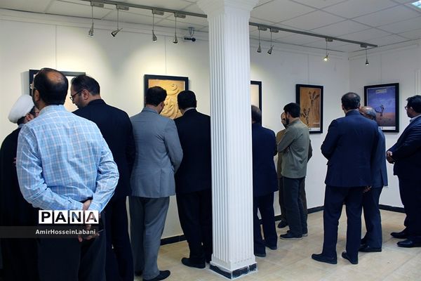 افتتاح نمایشگاه گرافیک طوفان شن