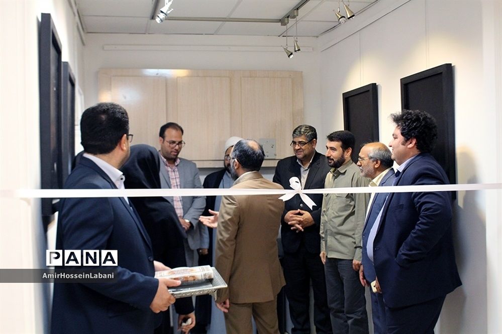 افتتاح نمایشگاه گرافیک طوفان شن