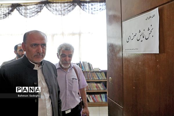 بازدید مدیرکل فرهنگی هنری  از دبیرخانه جشنواره فرهنگی هنری