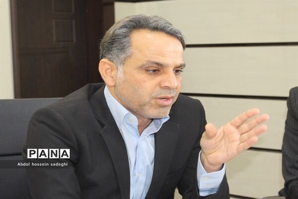 جلسه کارگروه استانی لباس فرم و سرویس دانش‌آموزی استان بوشهر