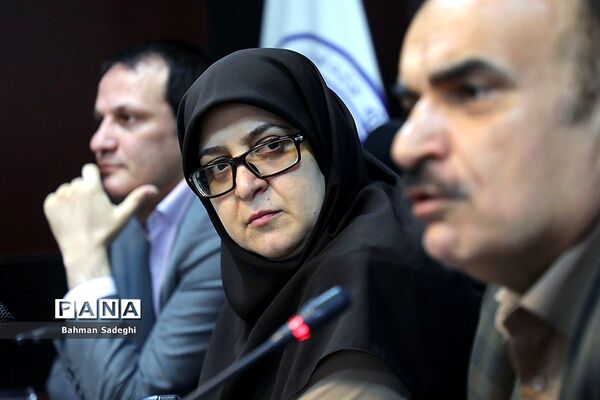 امضای تفاهم‌نامه‌ سه‌جانبه برای مشارکت دانش‌آموزان در حوزه کارآفرینی و خلق ثروت