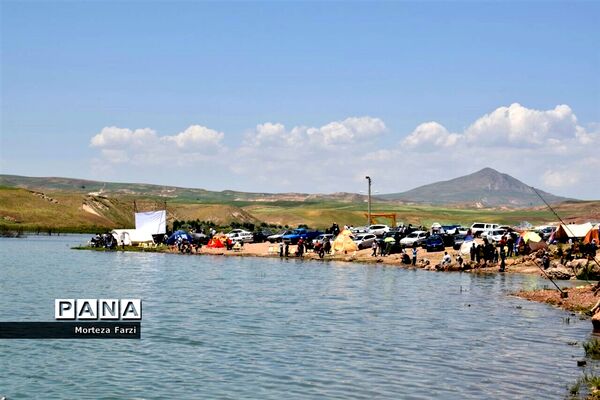 اولین جشنواره ماهیگیری با قلاب در سد سهند هشترود