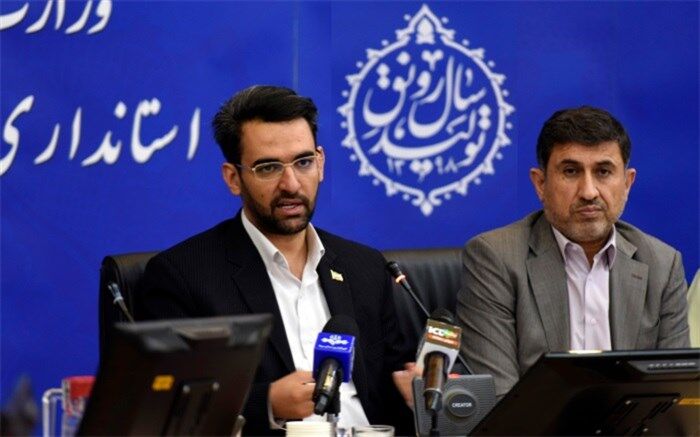 آذری جهرمی :  فرار مالیاتی یکی از مشکلات کنونی اقتصاد کشور است