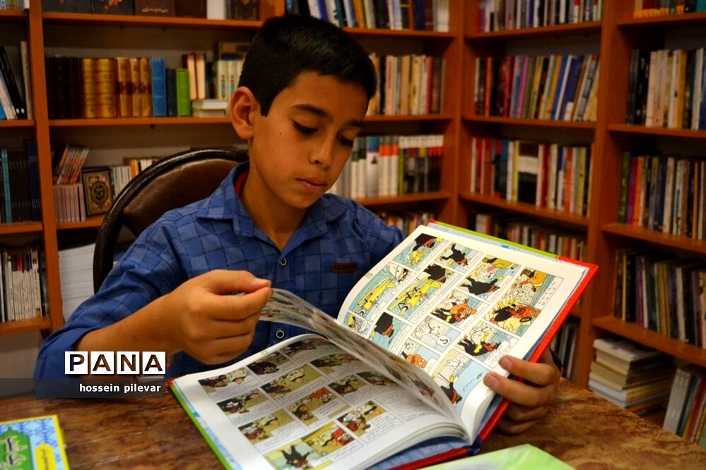 یک روز درکتاب فروشی کتاب شهر ایران