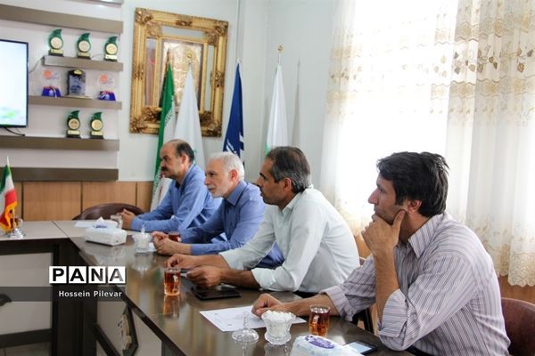 نشست کمیته تخصصی تعیین قیمت لباس فرم دانش‌آموزان