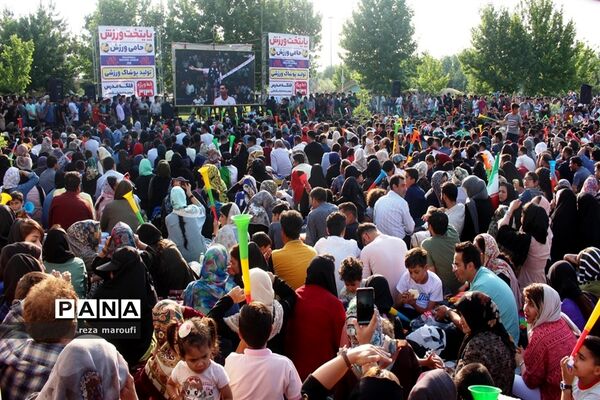 شور و شوق والیبالی در پارک های  ارومیه