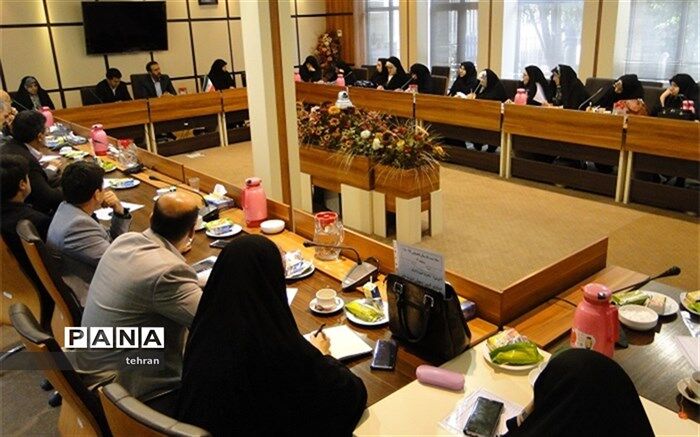 برگزاری جلسه ستاد ثبت نام  با حضور مدیران مدارس ابتدایی در منطقه 3