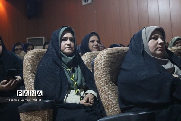 همایش تجلیل از مربیان و مدیران پیشتاز سازمان دانش‌آموزی ناحیه یک اهواز