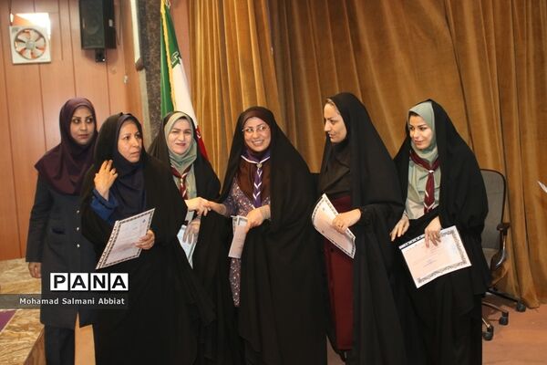 همایش تجلیل از مربیان و مدیران پیشتاز سازمان دانش‌آموزی ناحیه یک اهواز