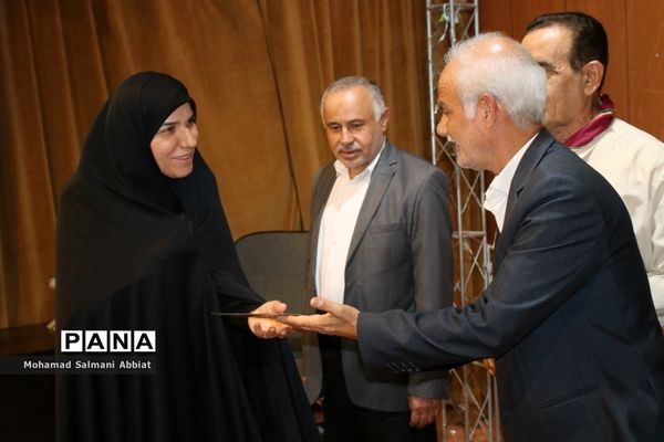 همایش تجلیل از مربیان و مدیران پیشتاز سازمان دانش‌آموزی ناحیه یک اهواز