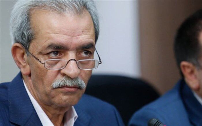 رئیس اتاق بازرگانی ایران: تصمیم‌گیران دلیل کاهش تولید کشور را اعلام کنند