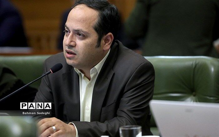 شهرداری برای جانمایی محل جدیدپارک خودروهای حمل زباله اقدام کند