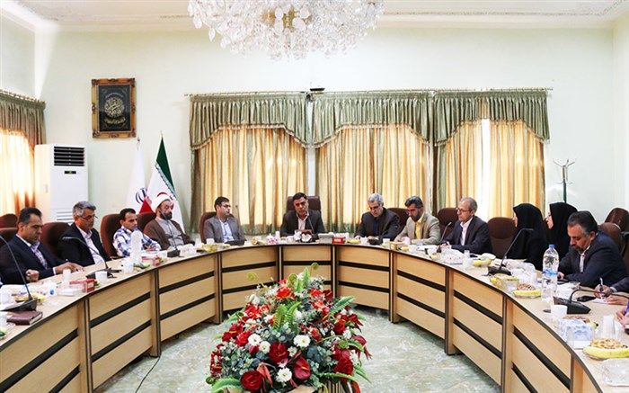 در تهیه و تولید لباس های فرم دانش آموزان باید فرهنگ ایرانی و اسلامی ترویج شود