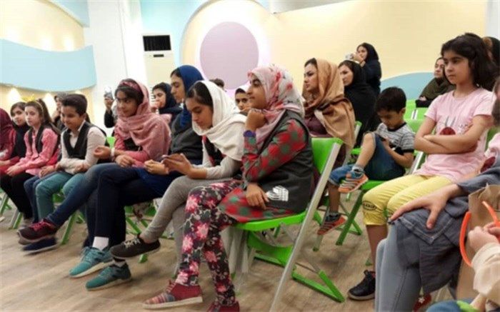 تصمیم گیری کودکان برای کودکان در طرح "کودک کتابدار"