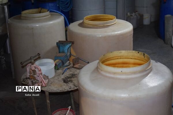 فصل تابستان و رونق عرق گیری در شیراز