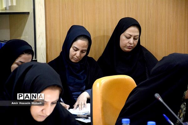 نشست خبری مدیرعامل بانک سلول‌های بنیادی بند خون ناف رویان جهاد دانشگاهی