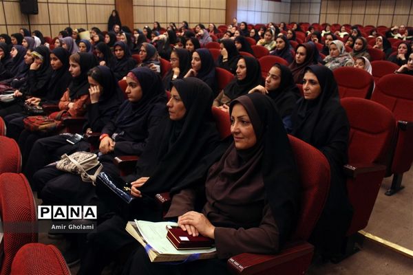 آیین اختتامیه هشتمین جشنواره نوجوان سالم شهرستان‌های استان تهران