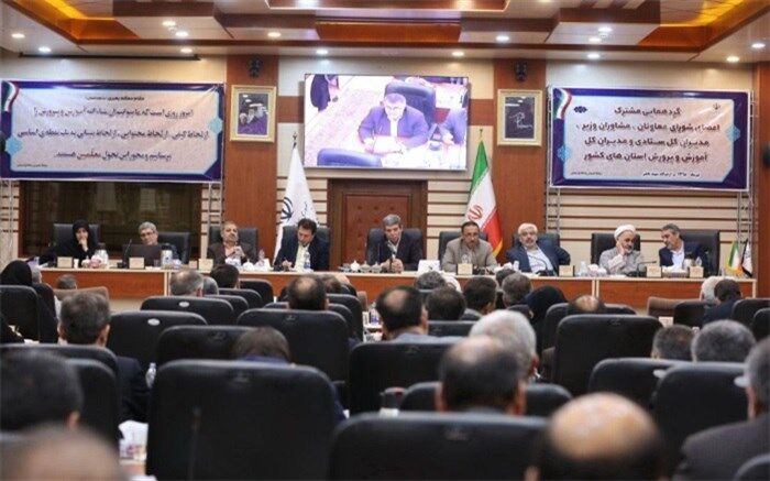 حسین خنیفر: مهر امسال 20 هزار معلم به آموزش و پرورش وارد می‌شوند