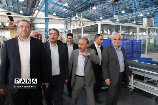 بازدید وزیر صنعت، معدن و تجارت از واحدهای تولیدی و صنعتی اسلامشهر