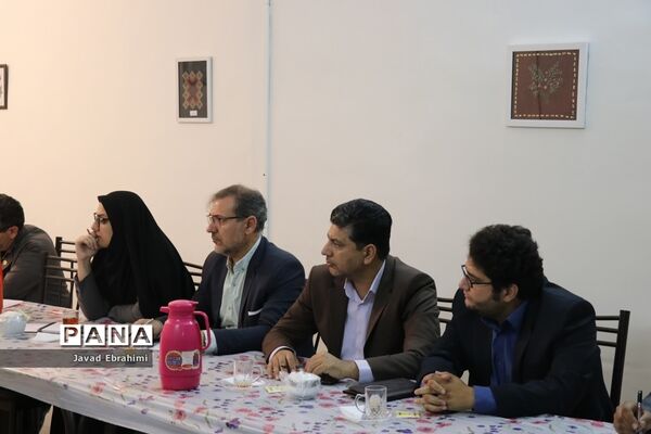 نشست کمیته اجرایی ساماندهی لباس فرم