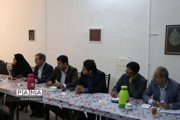 نشست کمیته اجرایی ساماندهی لباس فرم