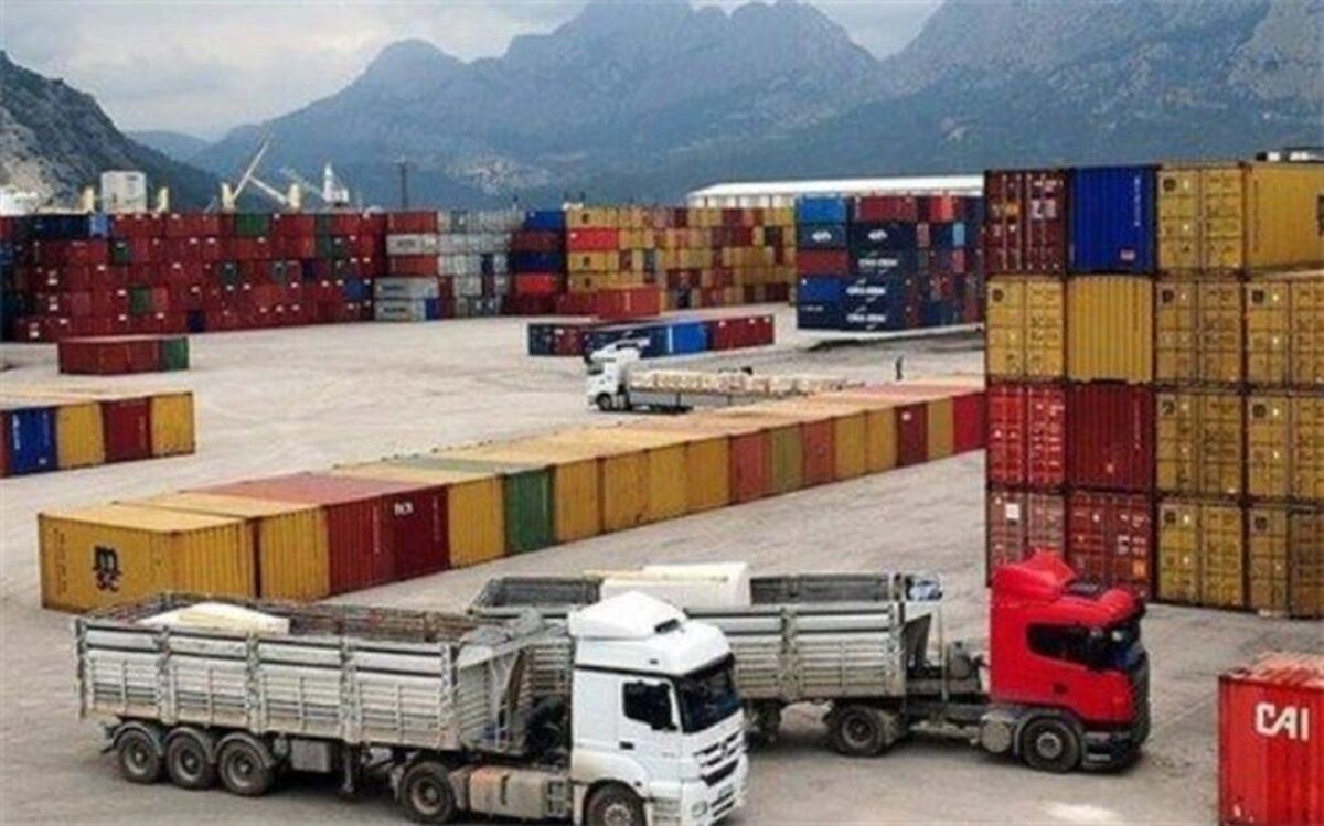 صادرکنندگان پروانه‌های صادراتی را در سامانه جامع تجارت درج کنند