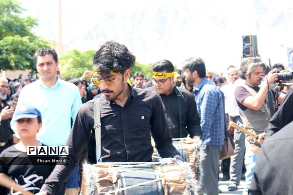 تشییع شهدای گمنام در بیرجند