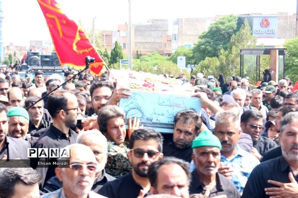 تشییع شهدای گمنام در بیرجند