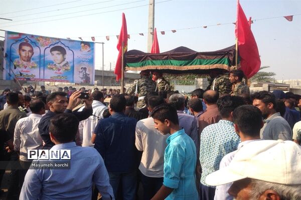 مراسم تشیع پیکر دو شهید گمنام دفاع مقدس درتیرور میناب