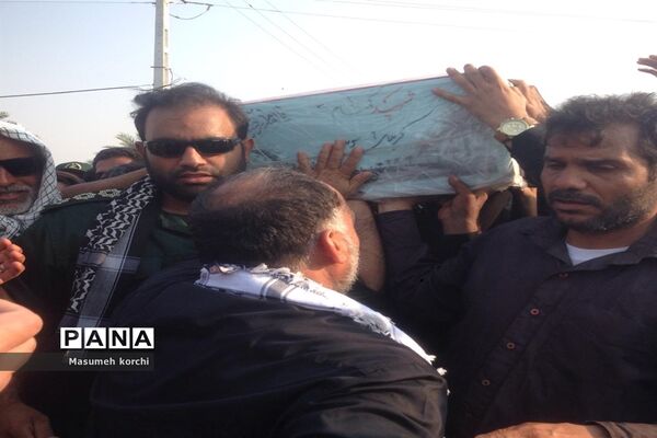 مراسم تشیع پیکر دو شهید گمنام دفاع مقدس درتیرور میناب
