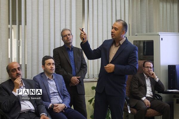 بازدید استاندار از مرکز دیسپاچینگ و توزیع برق